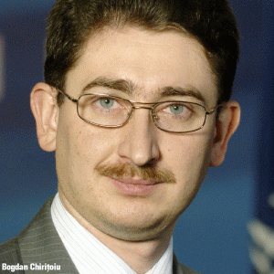 "Nu sunt confortabil că Transporturile leagă plata privatizării CFR Marfă de decizia Concurenţei"