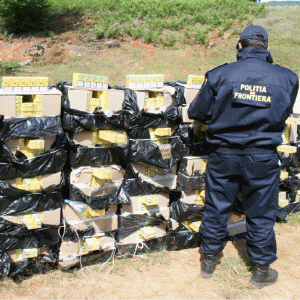 În ultimii trei ani, Poliţia de Frontieră a capturat peste 30 milioane pachete ţigări de contrabandă, a căror valoare depăşeşte 35 milioane euro. 