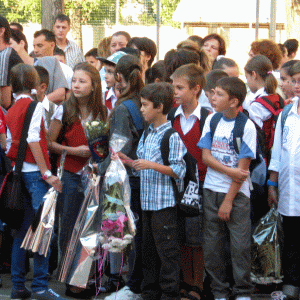 Politicienii sunt optimişti - dascălii şi elevii, pesimişti