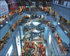 Invazie de mall-uri şi mari centre comerciale în Arad