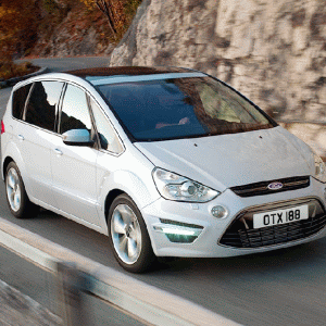 Ford se aşteaptă la un profit de peste 8 miliarde dolari în 2013