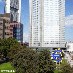 BCE: Băncile din zona euro ar putea relaxa condiţiile de creditare pentru companii