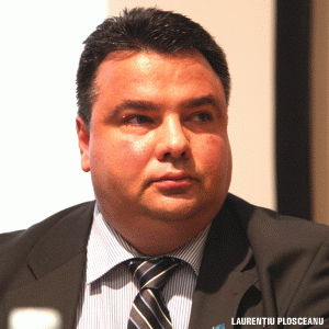 "Numai constructorii conectaţi politic sunt feriţi de probleme financiare"