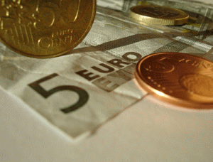 Letonia: Trecerea la euro, urmată de un val de plângeri privind creşterea preţurilor