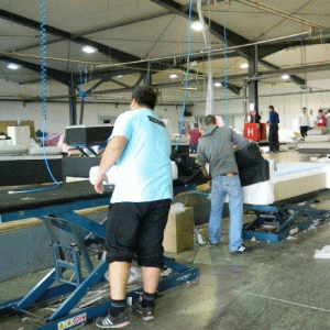 Capacitatea de producţie a fabricii este desfăşurată pe o suprafaţă de 75.000 metri pătraţi.