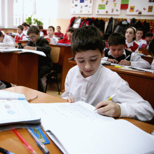 Miniştrii trec, "fondul clasei" rămâne