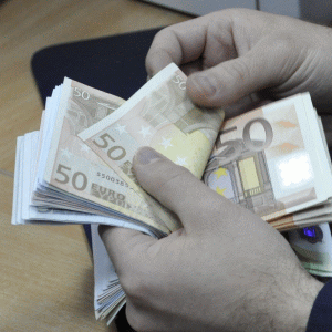 Limită de capital de 5,5% pentru bănci la testele de stres ale BCE şi EBA
