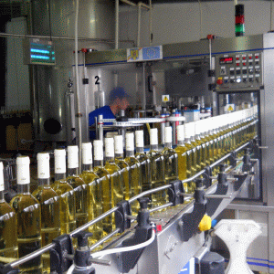 "Consumul fiscalizat de vin, cu 10% mai mic decât în anii anteriori"