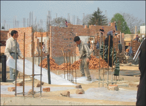 PSC: Puţine şanse pentru readucerea constructorilor români în ţară