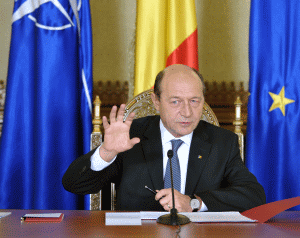"Început de război civil în Ucraina, iar România susţine integritatea ei teritorială"