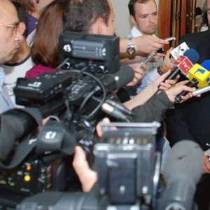 "Criza economică s-a acutizat în piaţa de media"