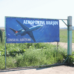 Aeroportul Braşov caută finanţare în China