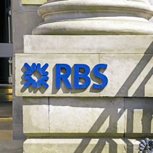 RBS, obligată să reducă dobânzile şi comisioanele