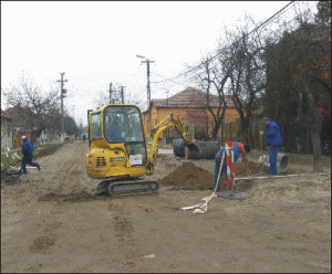 "Hodmezovasarhelyi Utepito" a adus muncitori maghiari pentru asfaltarea drumurilor arădene 