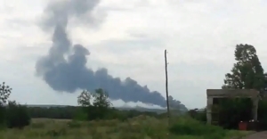 Un avion de pasageri malaezian s-a prăbuşit la graniţa Ucrainei cu Rusia