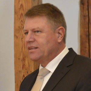 Liberalii îl aruncă pe Iohannis în cursa pentru prezidenţiale
