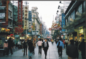 Investiţiile străine directe în China au crescut cu 38% în februarie