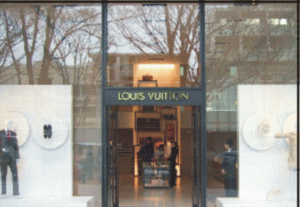 Louis Vuitton, Gucci şi Dolce&Gabbana intră anul acesta pe piaţa din România