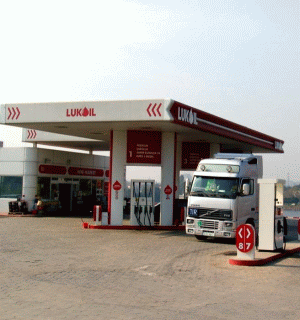 Lukoil se retrage din Cehia, Ungaria şi Slovacia