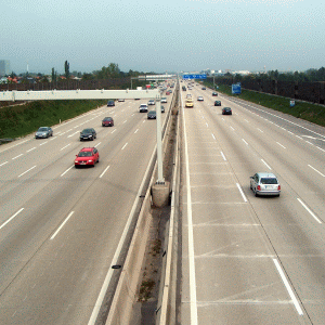 "Cheltuielile cu infrastructura vor creşte cu 5% anual, până în 2025"