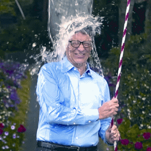 Pe Bill Gates, cu certitudine l-a deranjat mai mult apa cu gheaţă turnată în cap decât suma cu care a contribuit.