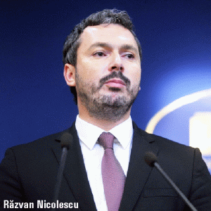 Nicolescu: "România a investit prea mulţi bani în proiectul nuclear ca să se oprească acum"