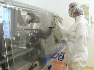 OMS: Decesele provocate de Ebola, aproape jumătate din numărul total de cazuri de îmbolnăvire