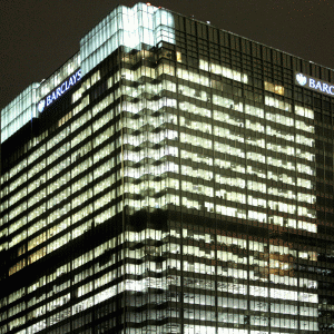 "Barclays", dată în judecată de un grup imobiliar saudit