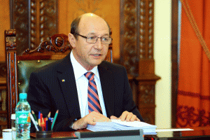 Traian Băsescu propune organizarea dezbaterii Ponta-Iohannis la Palatul Cotroceni