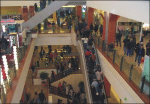 Nu toate mall-urile anunţate vor avea succes