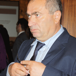 Tudor Ciurezu, preşedintele SIF Oltenia, a contestat în instanţă o decizie a acţionarilor BCR.