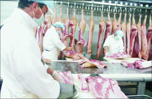 Aderarea va aduce o criză în producţia internă de carne