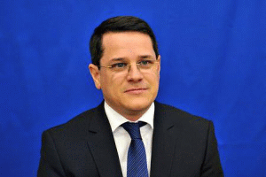 Eduard Hellvig, în locul lui Maior?
