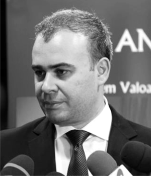 Darius Vâlcov a demisionat din funcţia de ministru al Finanţelor