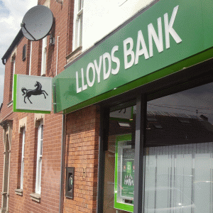 Amendă de 180 milioane lire pentru "Lloyds Banking Group"