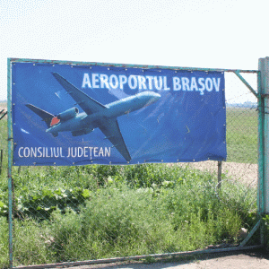 Aeroportul Internaţional Braşov ar urma să fie realizat în urma concesiunii