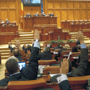 Pensii speciale doar pentru aleşi!