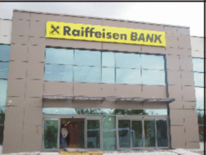 "Raiffeisen Bank" a luat măsuri pentru blocarea tentativelor de fraudă sesizate de clienţi