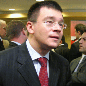 Mihai Răzvan Ungureanu, un şef SIE din eprubetă?