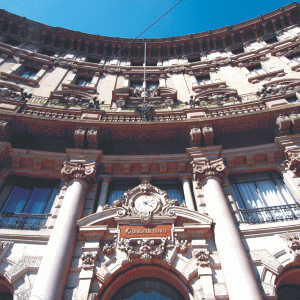 Banca centrală a Chinei preia deţineri la "UniCredit" şi "Monte dei Paschi di Siena"