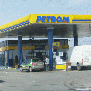 Statul vrea să reia vânzarea acţiunilor Petrom către salariaţi