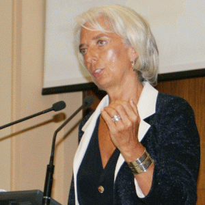 Christine Lagarde (foto), directorul general al FMI, a salutat acordul asupra programului de ajutor pentru Grecia, dar a repetat că datoria ţării este "nesustenabilă" şi a cerut o relaxare "semnificativă" a acesteia din partea europenilor, informează AFP şi Reuters, conform Agerpres