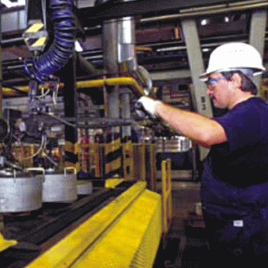 "Alcoa" îşi desprinde operaţiunile în două companii listate