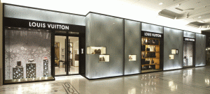 Louis Vuitton îşi deschide primul magazin în România