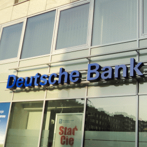 Deutsche Bank elimină 15.000 de posturi şi se retrage din 10 ţări