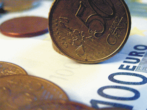 Deciziile BCE îi dezamăgesc pe unii investitori: euro urcă