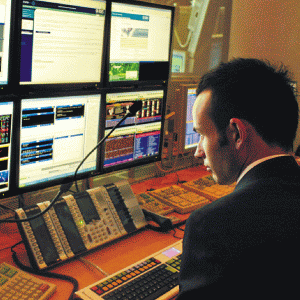 O fostă clientă "Carpatica Invest" reclamă trenarea anchetei asupra fraudelor din 2012