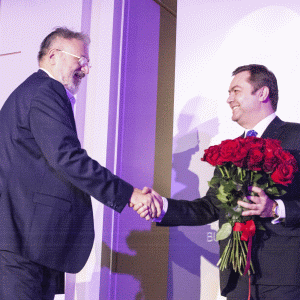 Asociaţia Brokerilor a premiat ziarul "BURSA" pentru 25 de ani de presă obiectivă