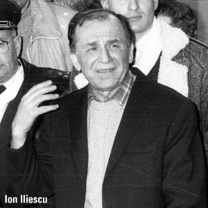 "Cine l-a adus pe KGB-istul ăsta aici?"