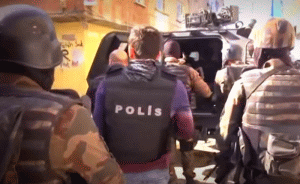 Poliţia turcă a arestat două persoane suspectate că pregăteau un atentat la Ankara, de Revelion